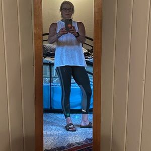 Nulux/mesh 2019 running tight Lululemon